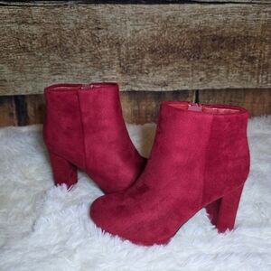 Elegant Red Suede Ankle Boots